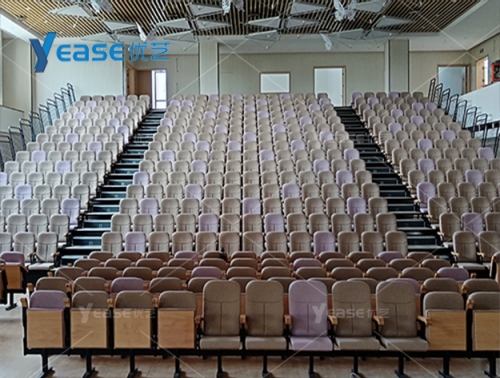 河南省鄭州蝶湖小學(xué)多功能廳